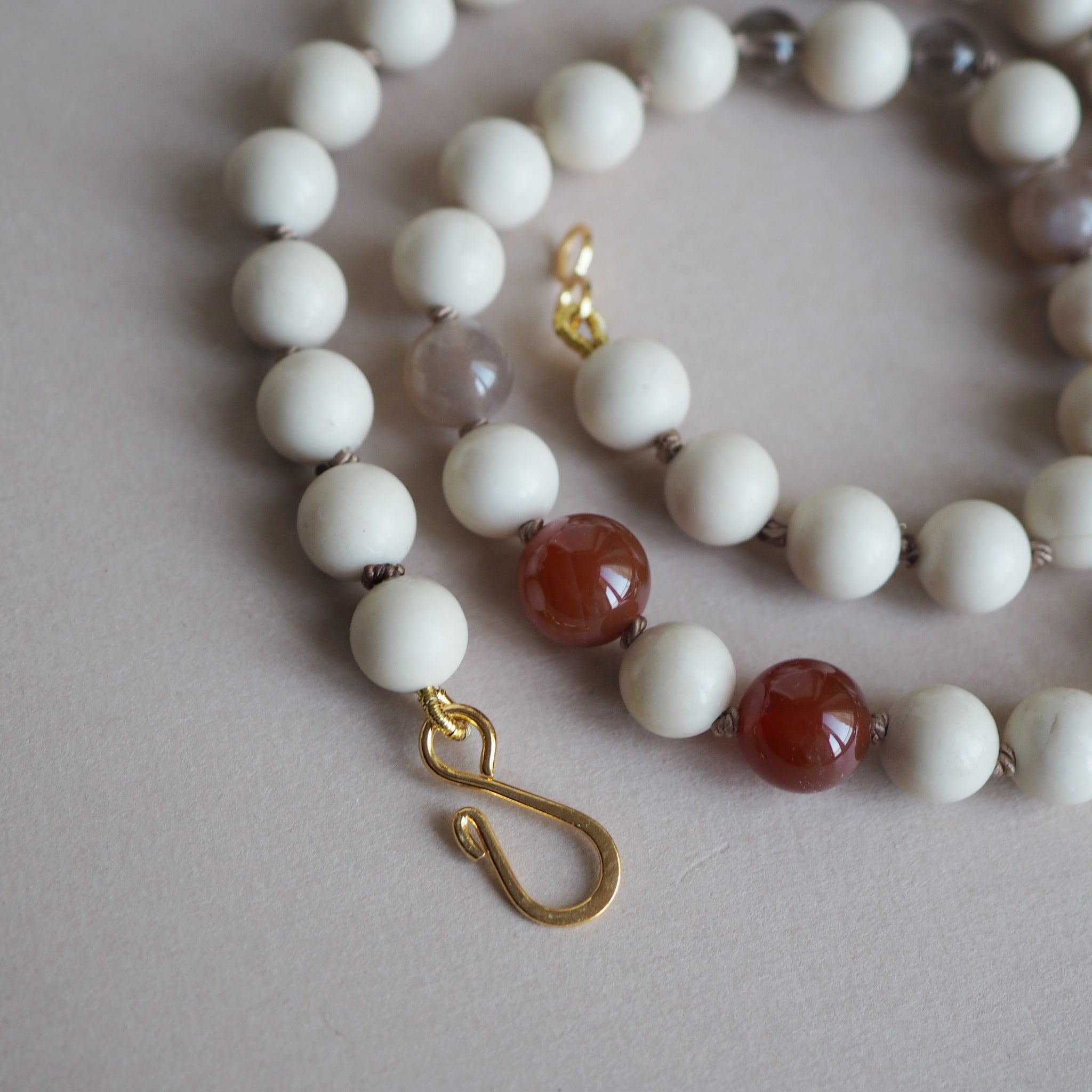 Collana Nodini Diaspro fossile