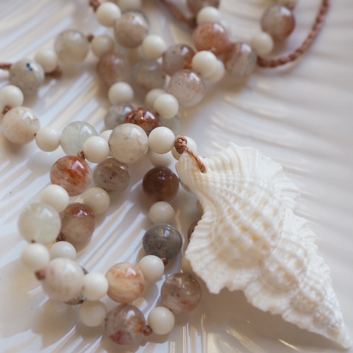 Collana Shellina Pietra del Sole