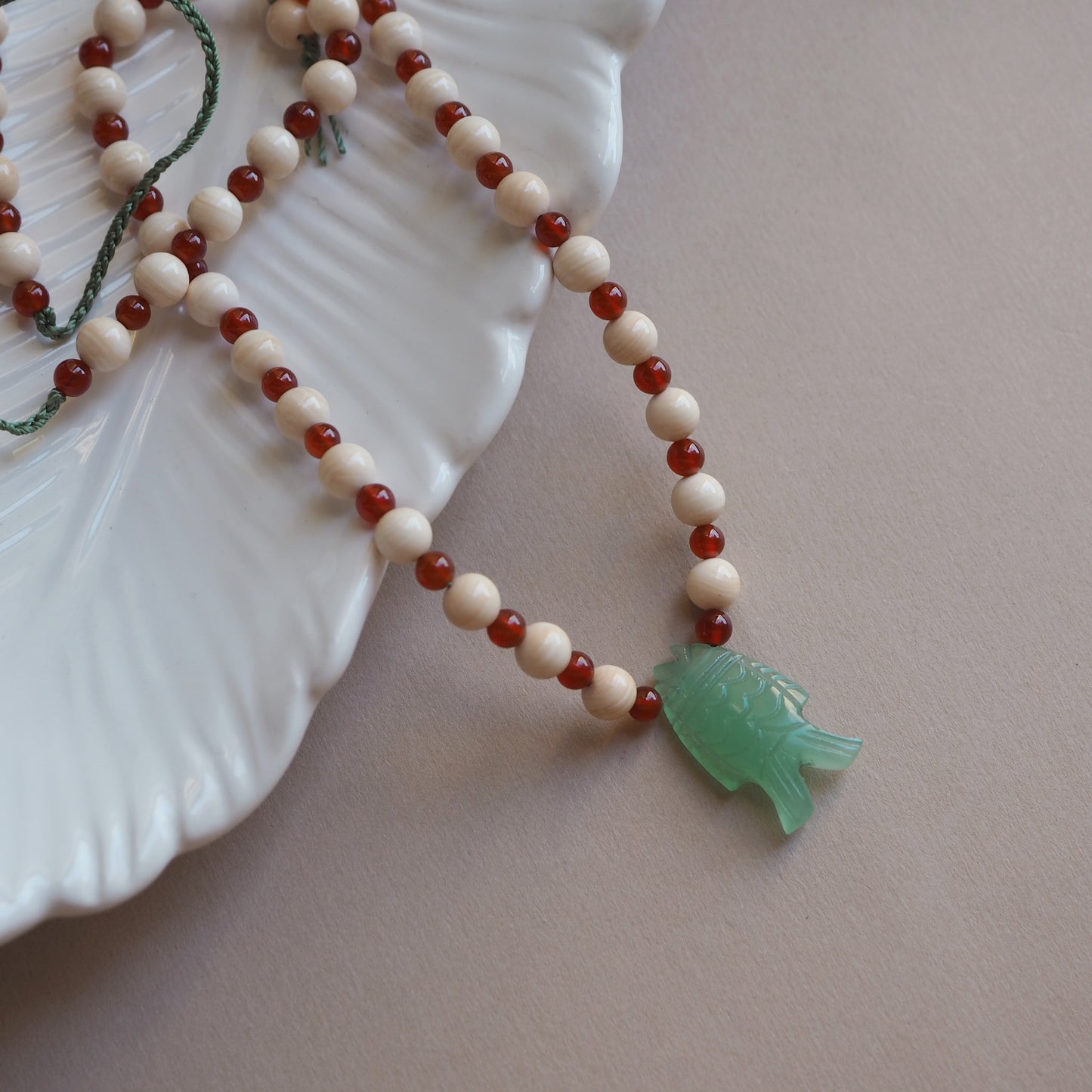 Collana Pesciolina Calcedonio verde