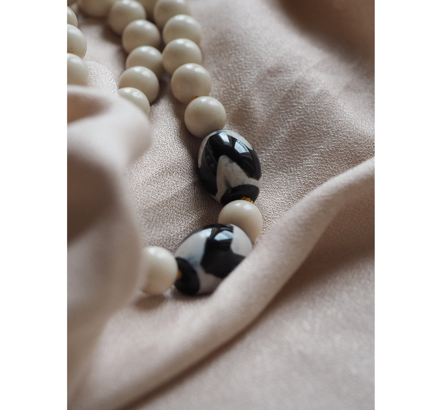 Collana Nodini Tibetana