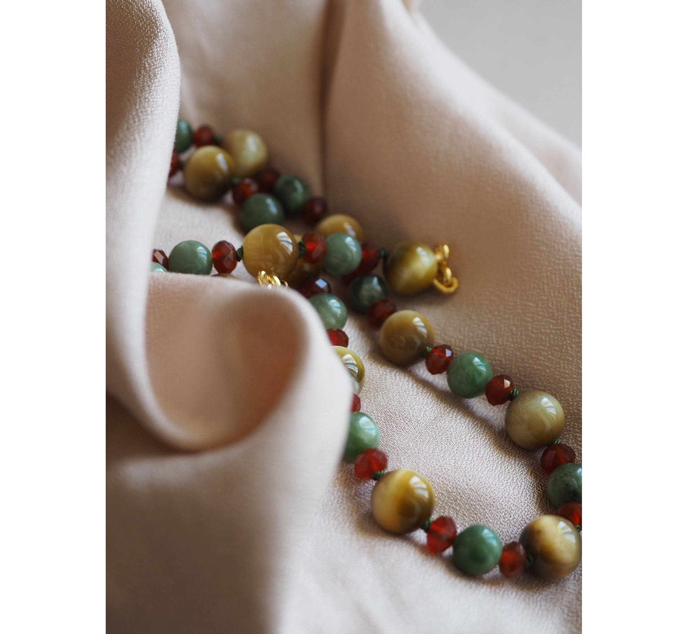 Collana Nodini Birmana