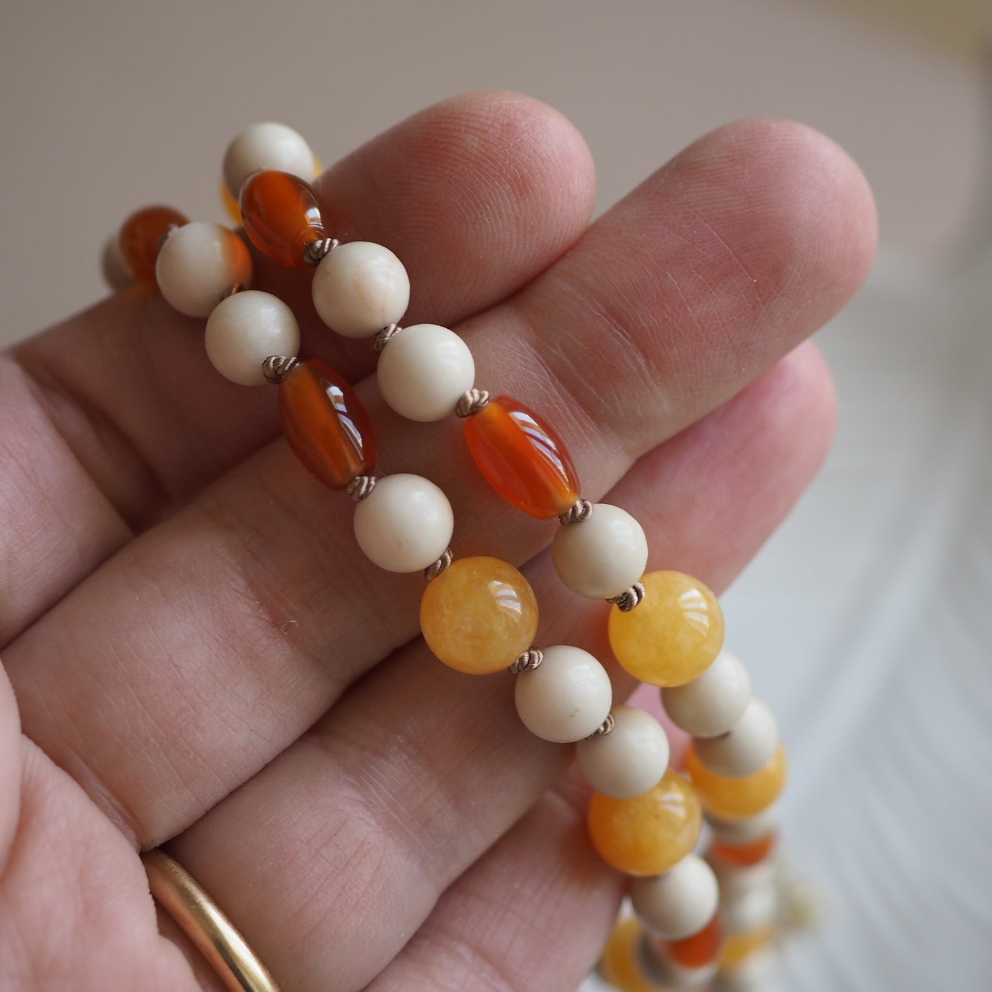Collana Nodini Giada gialla Corniola