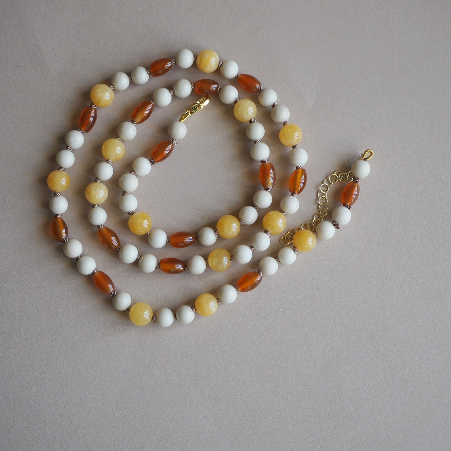 Collana Nodini Giada gialla Corniola