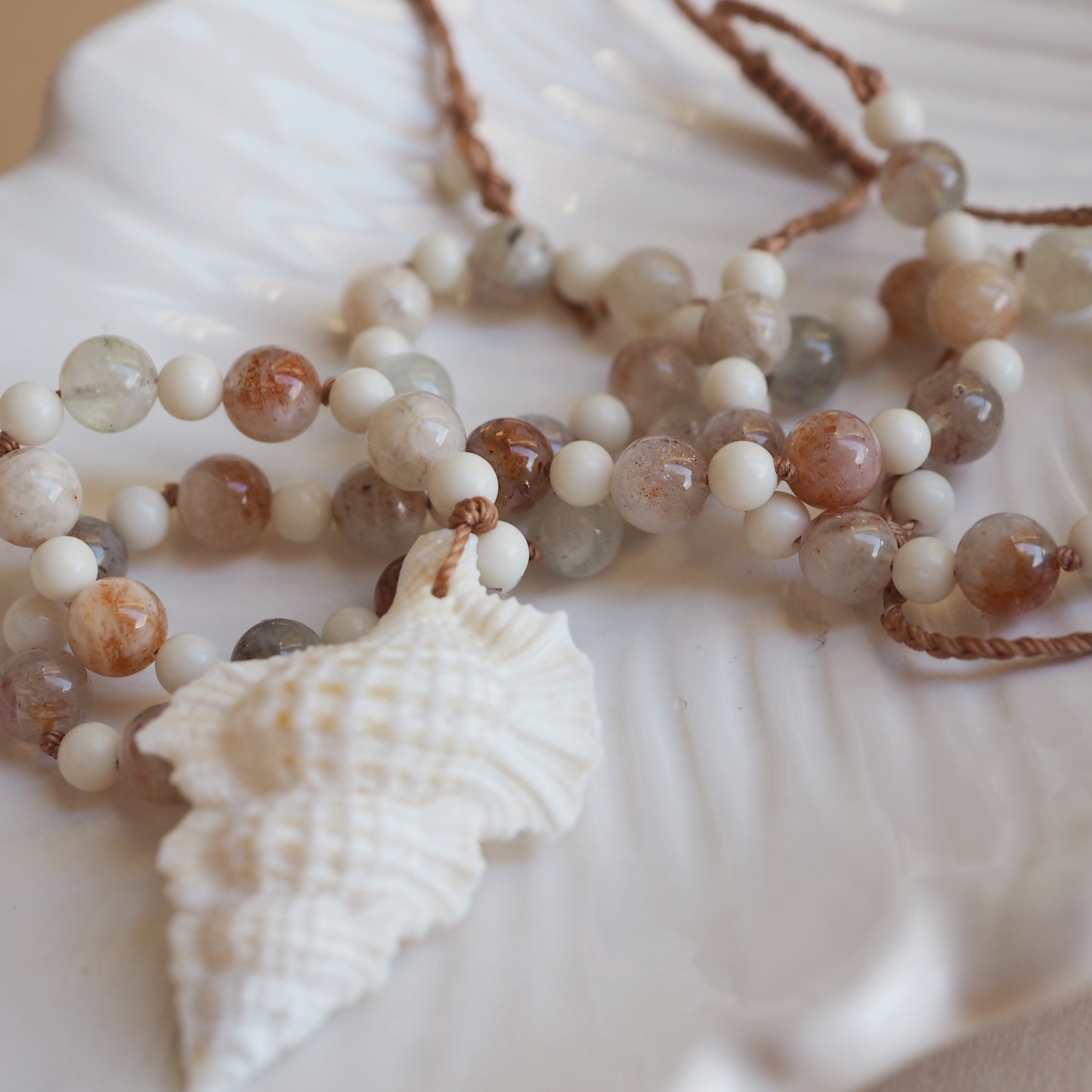 Collana Shellina Pietra del Sole
