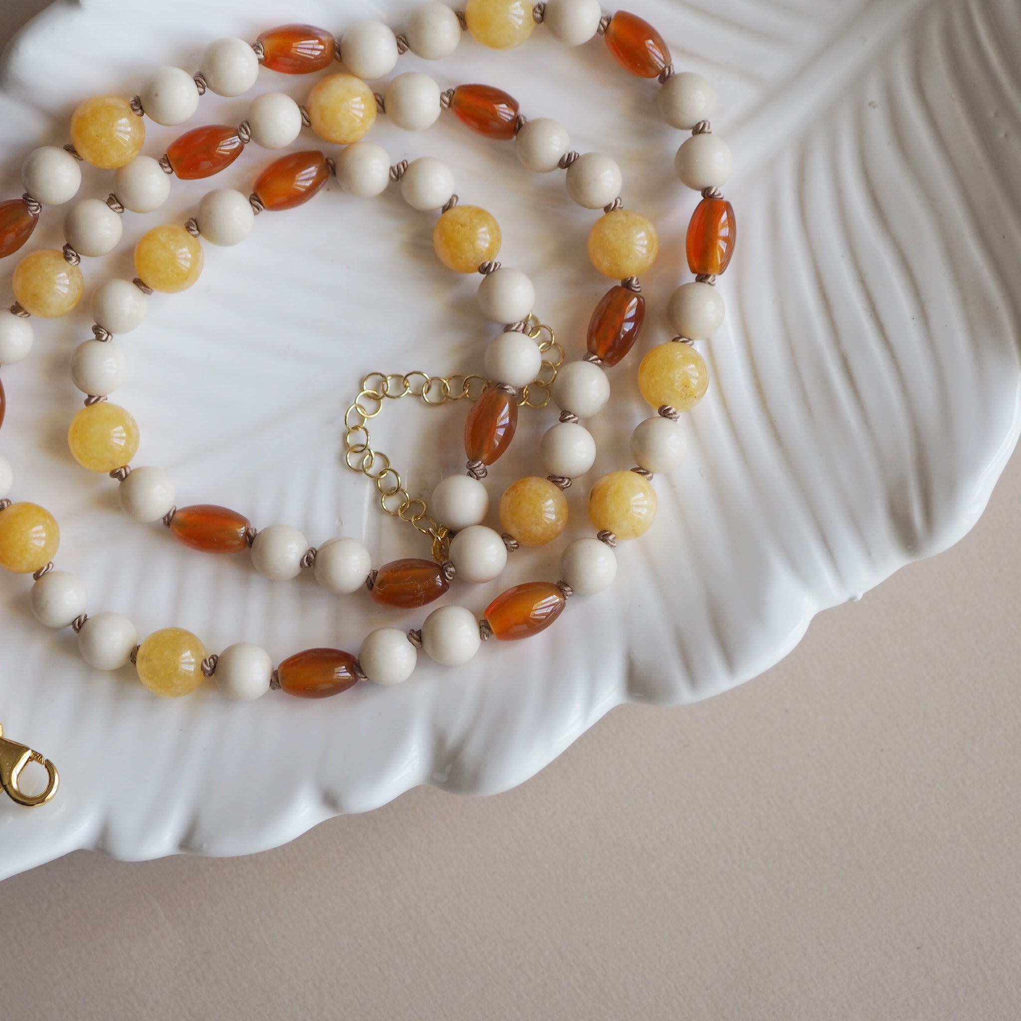 Collana Nodini Giada gialla Corniola