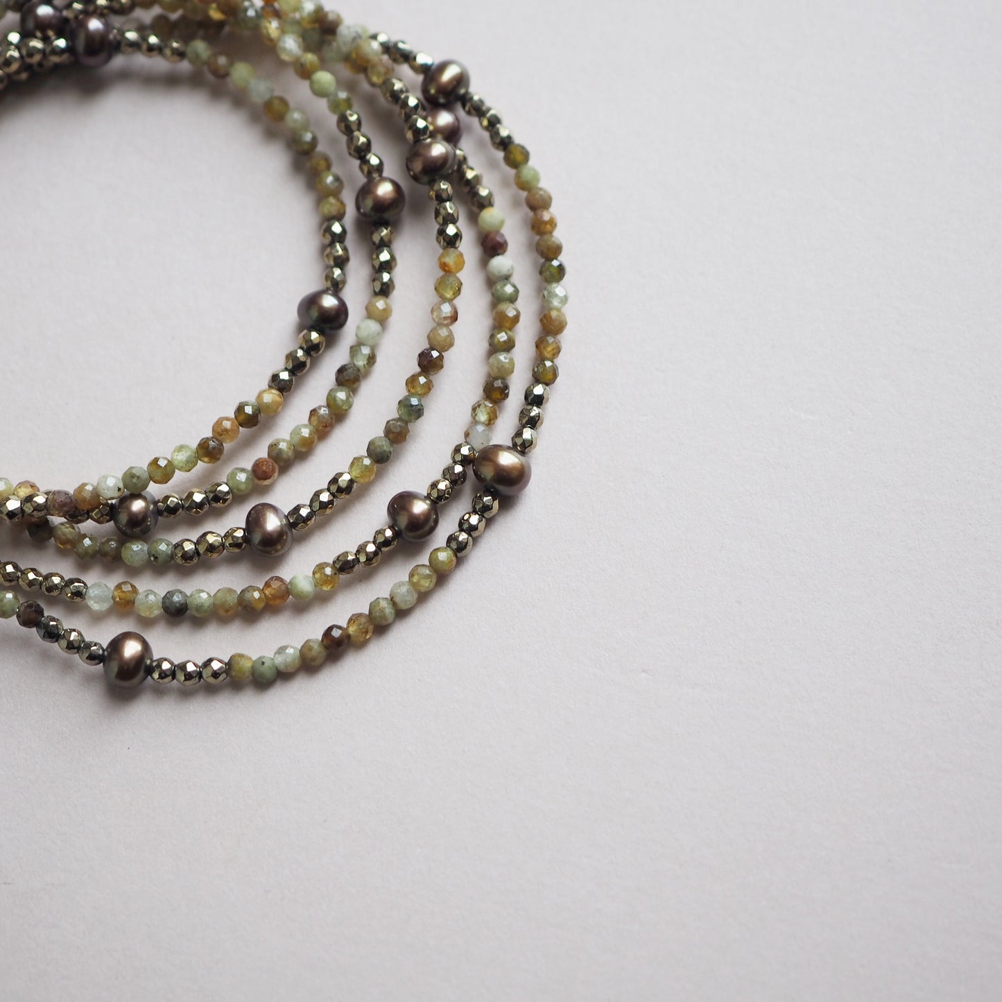 Bracciale multifilo Granato verde
