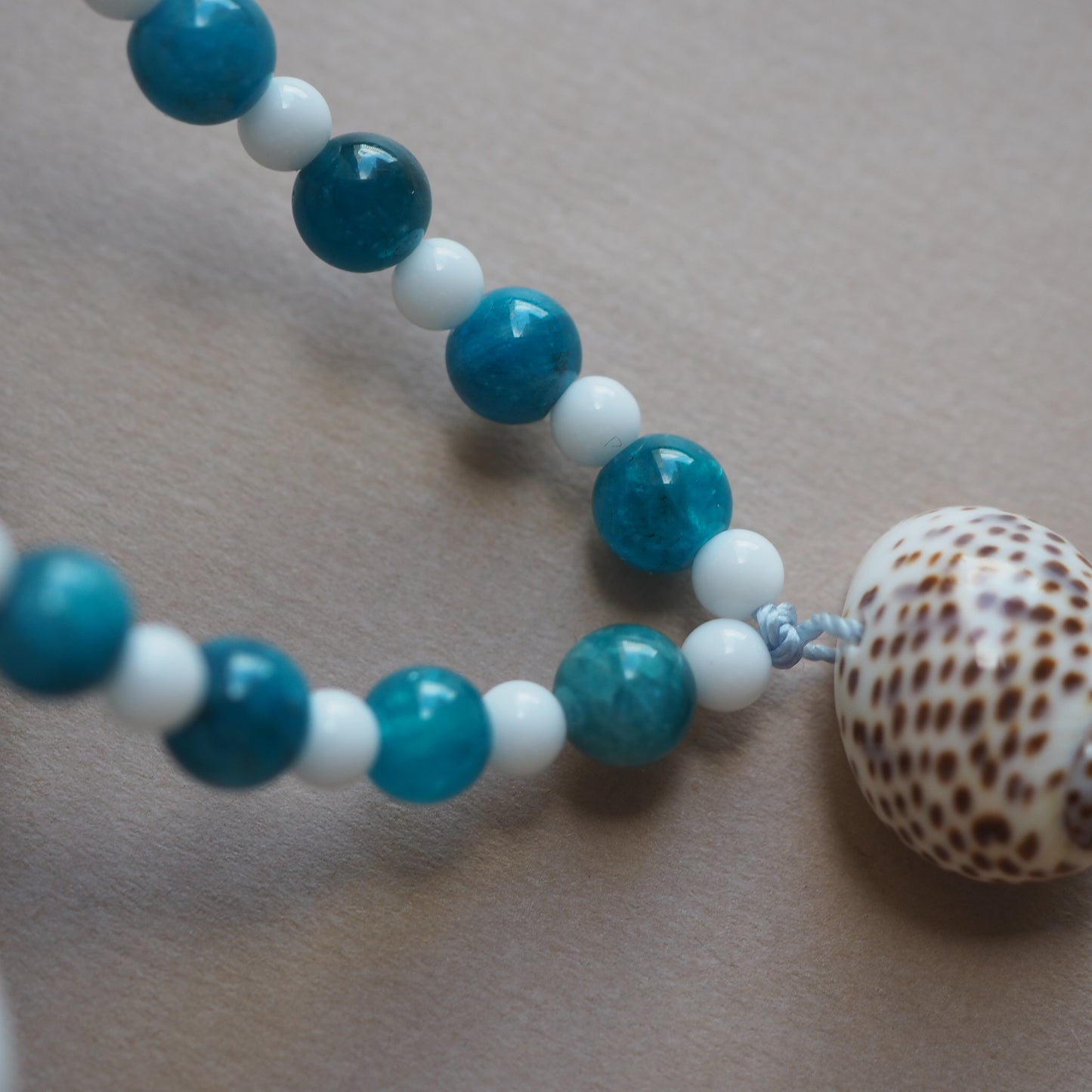 Collana Shellina Apatite