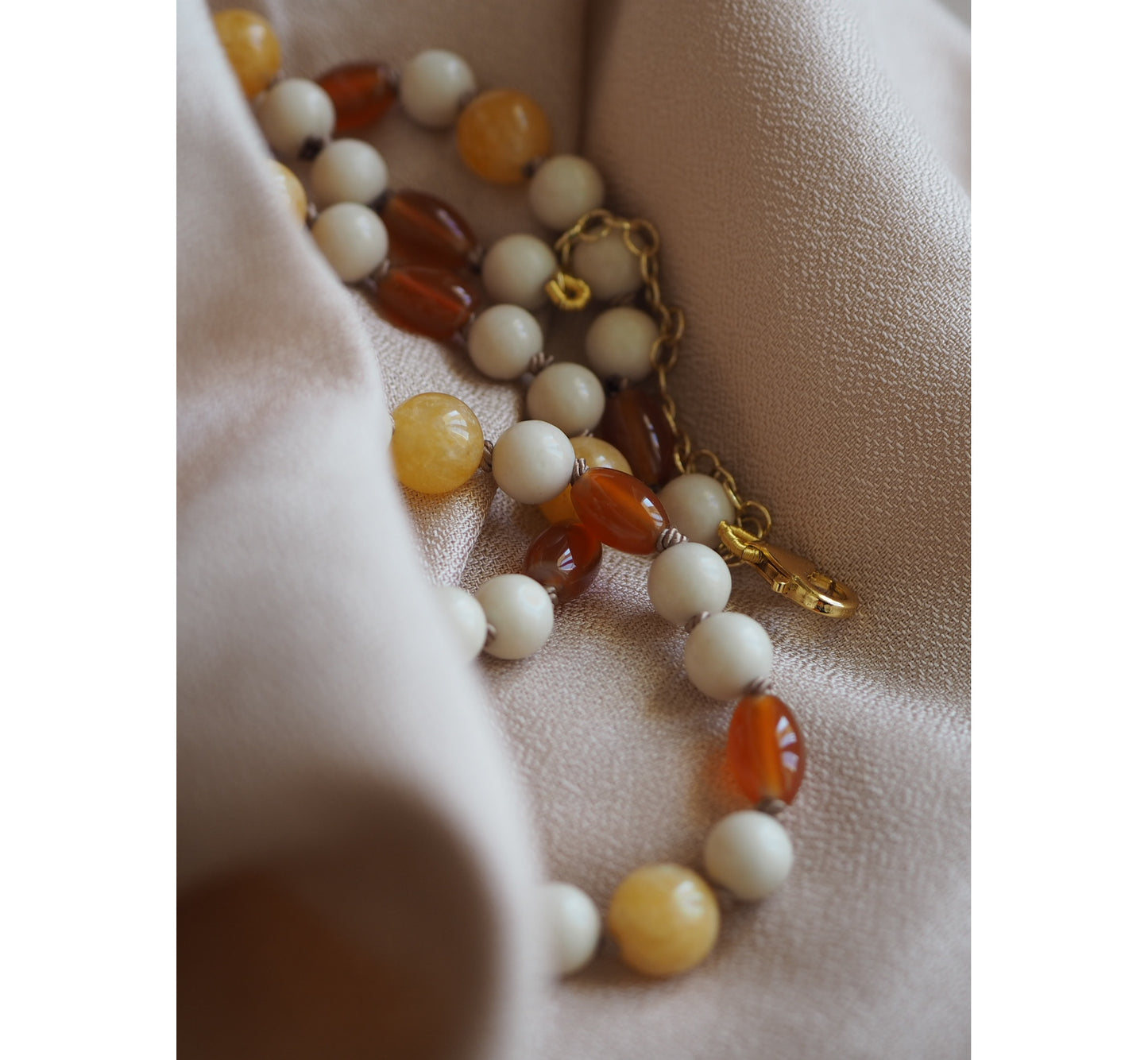 Collana Nodini Giada gialla Corniola