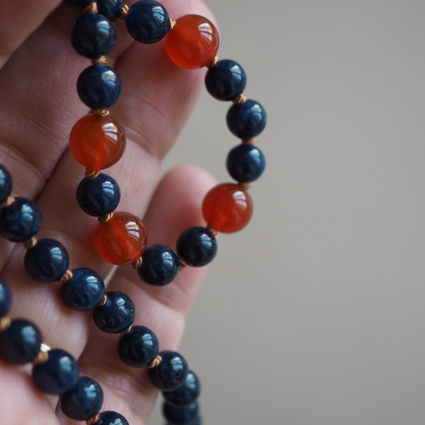 Collana Nodini Giada blu