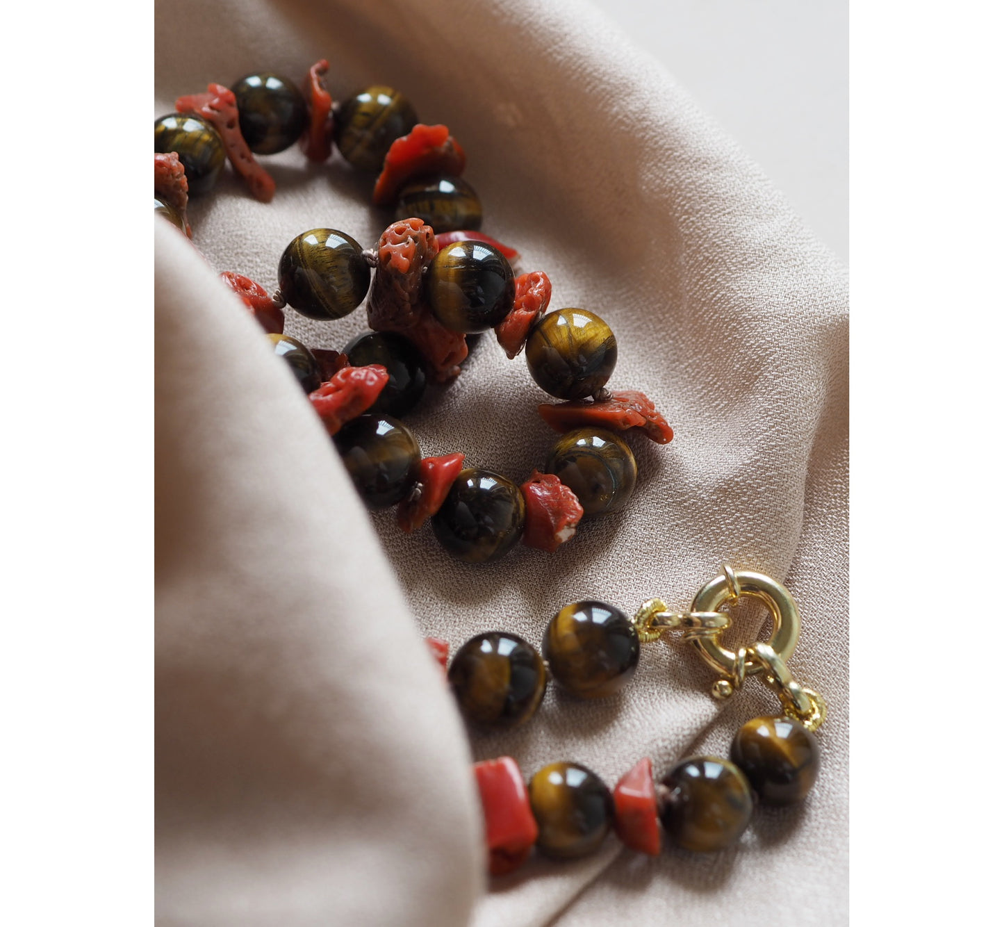 Collana Nodini Corallo e occhio tigre