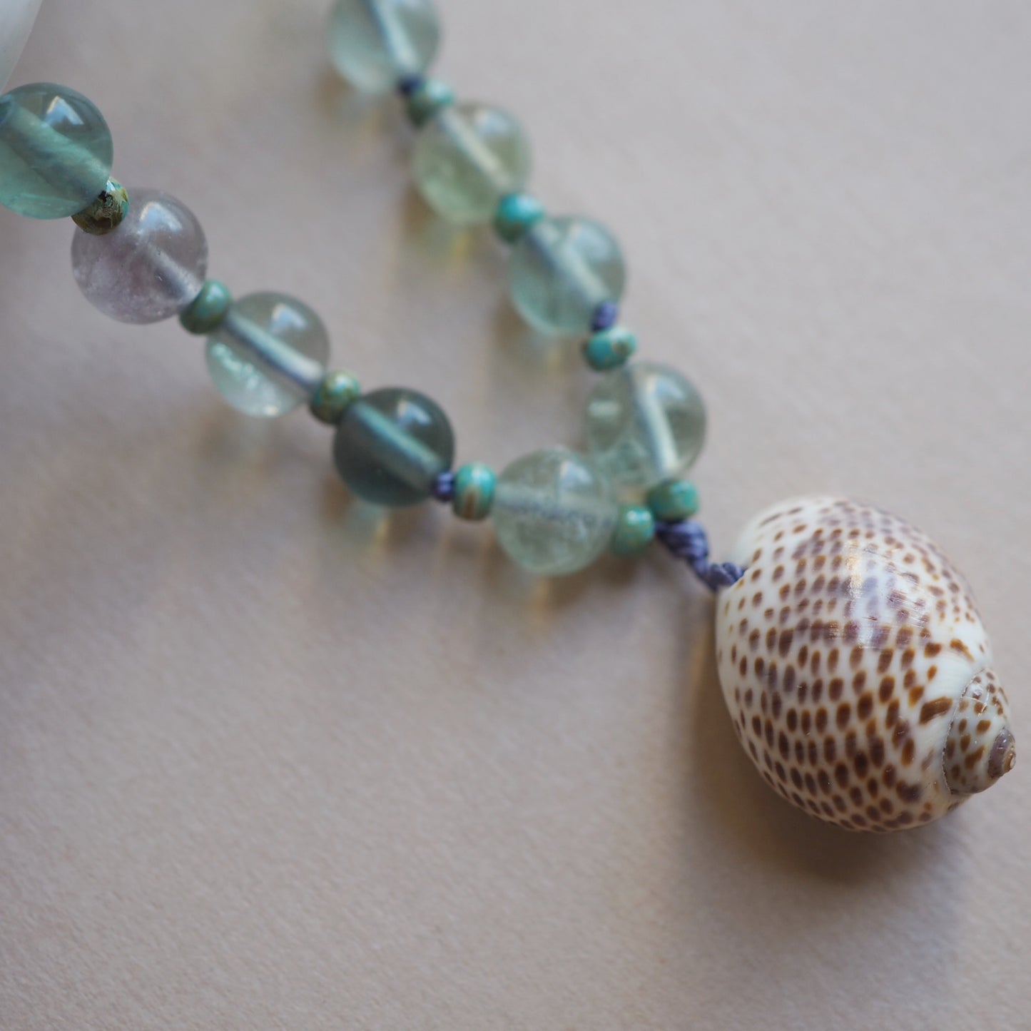 Collana Shellina Fluorite