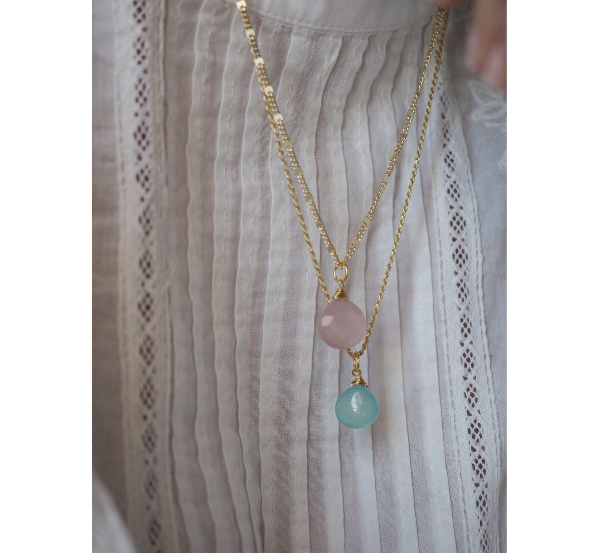 Charm Goccia Calcedonio
