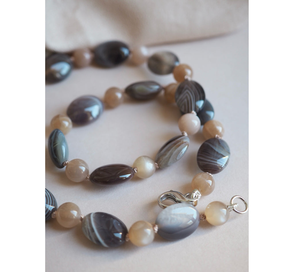 Collana Nodini ovali botswana