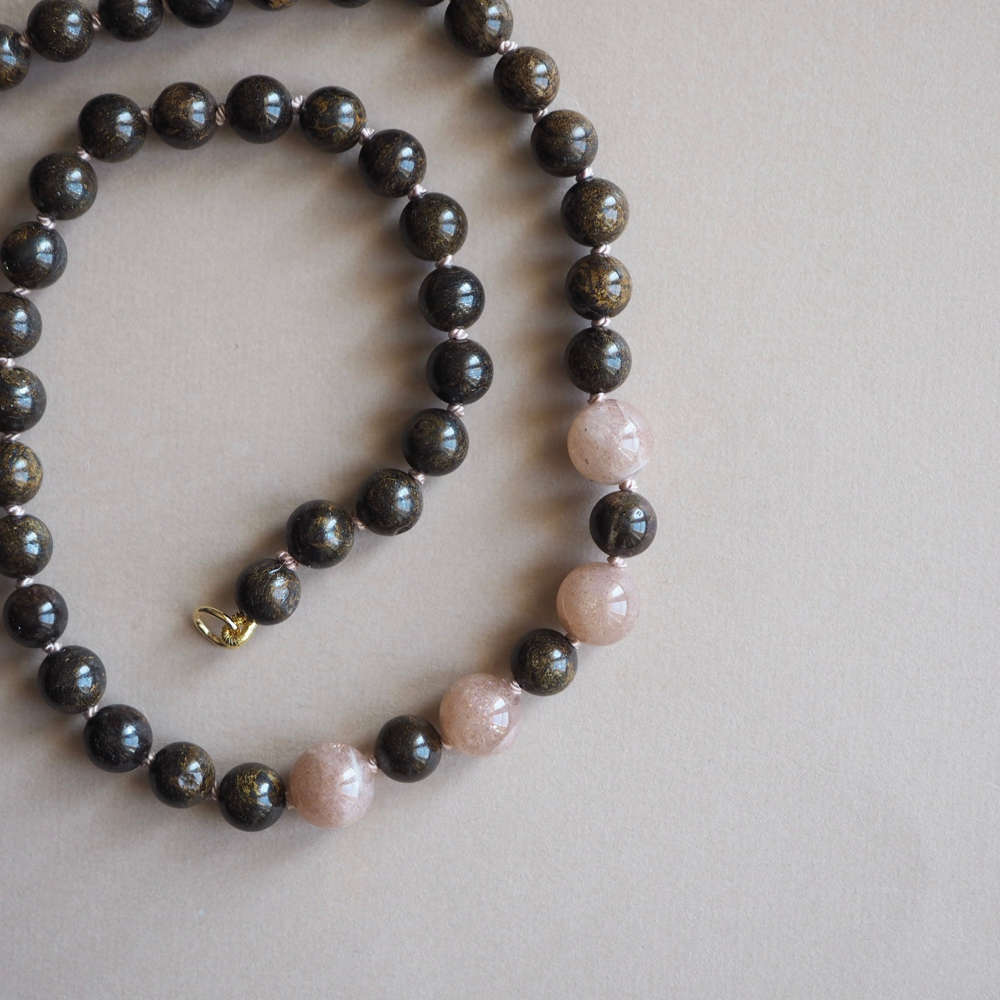 Collana Nodini Bronzite