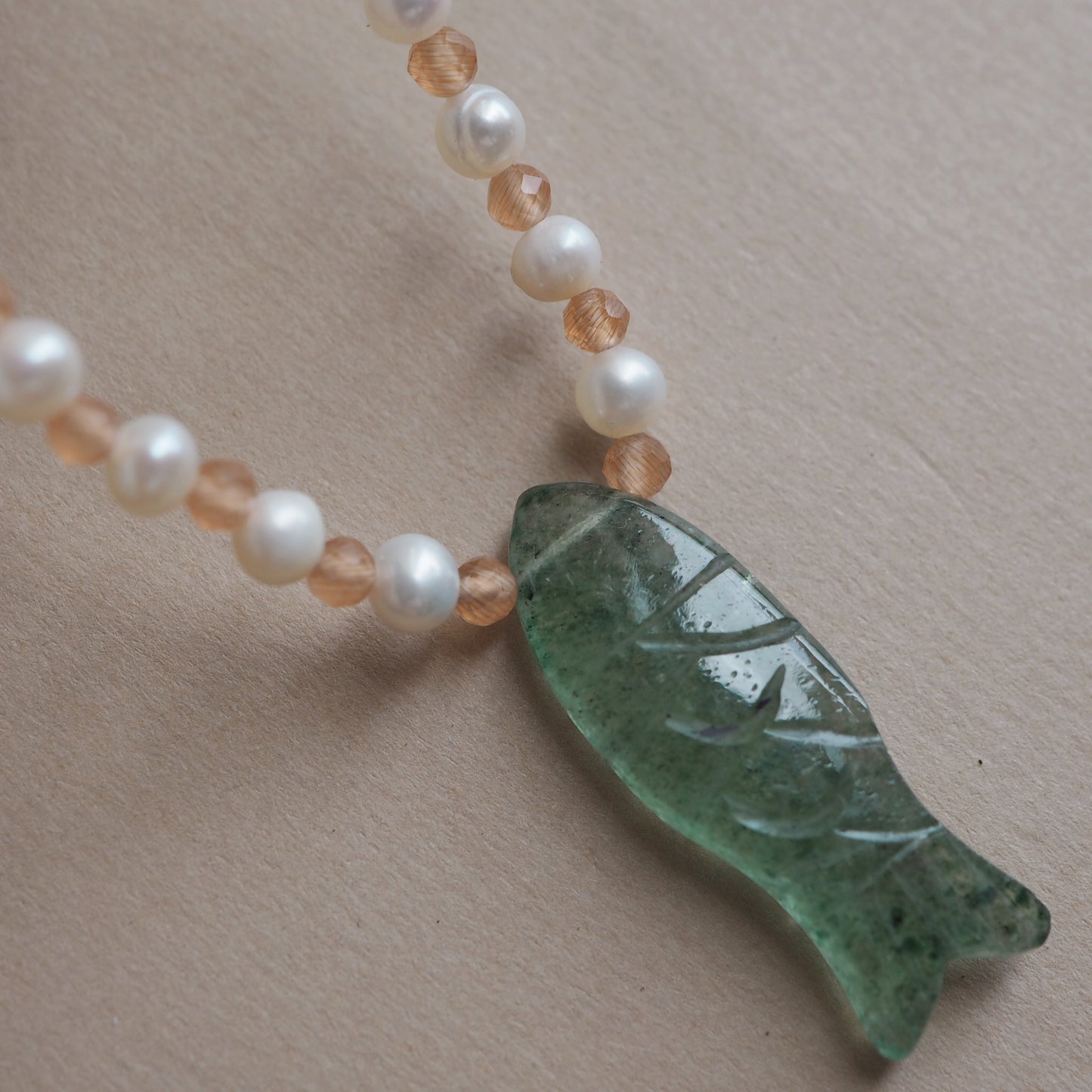 Collana Pesciolina Perle Verde cherry