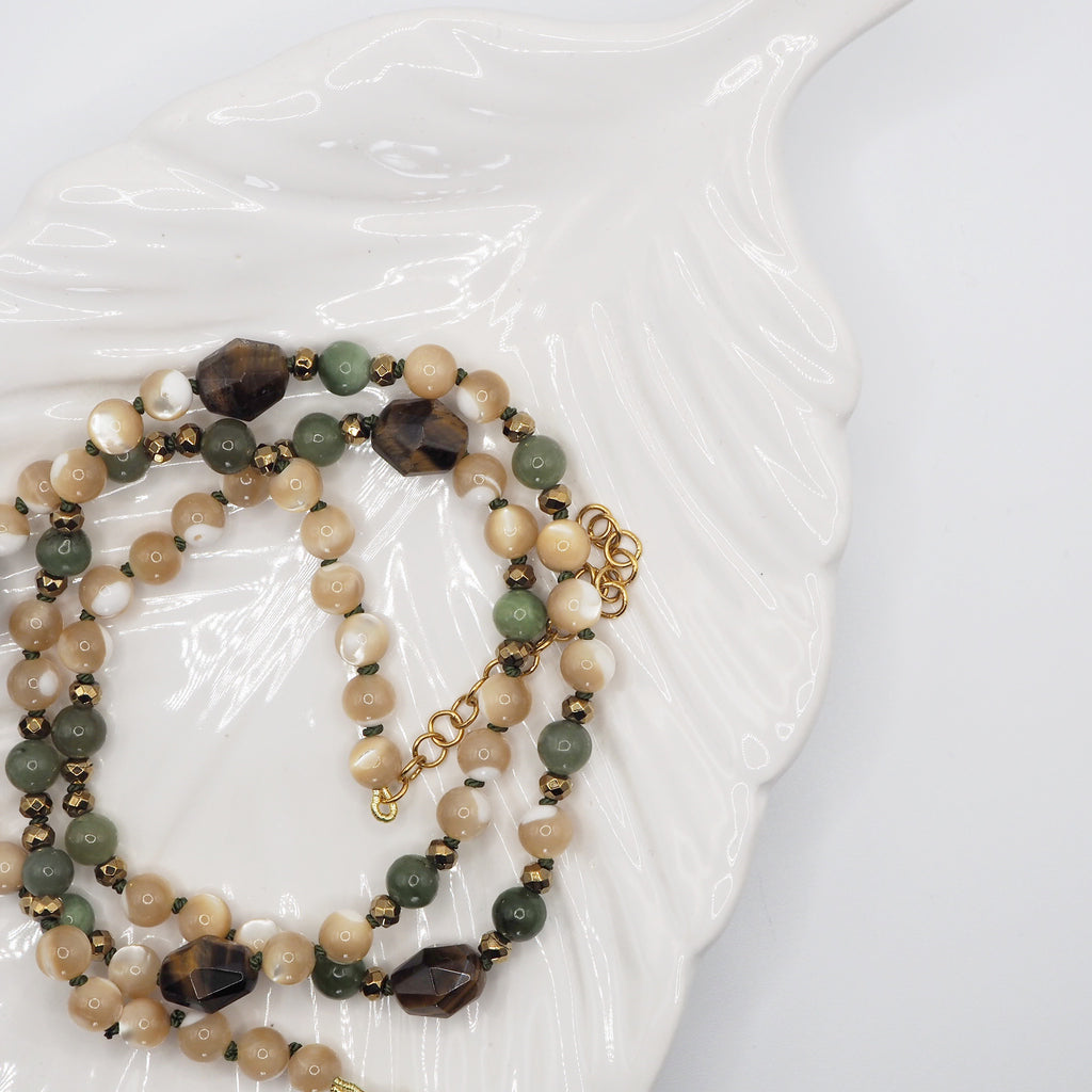 Collana Nodini madreperla birmana