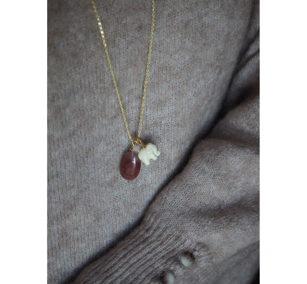 Charm agata botswana