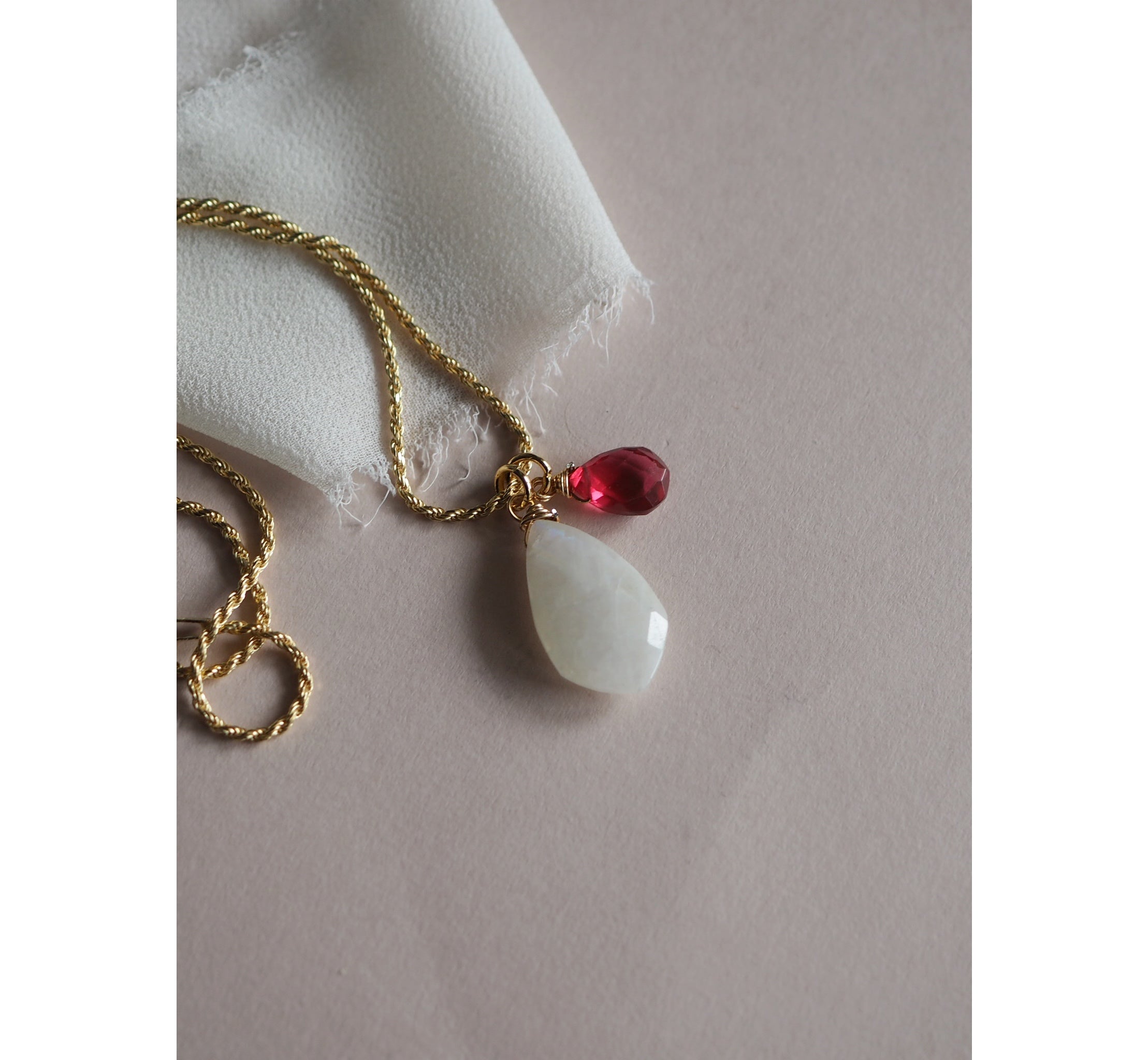 Charm Pendente pietra di luna
