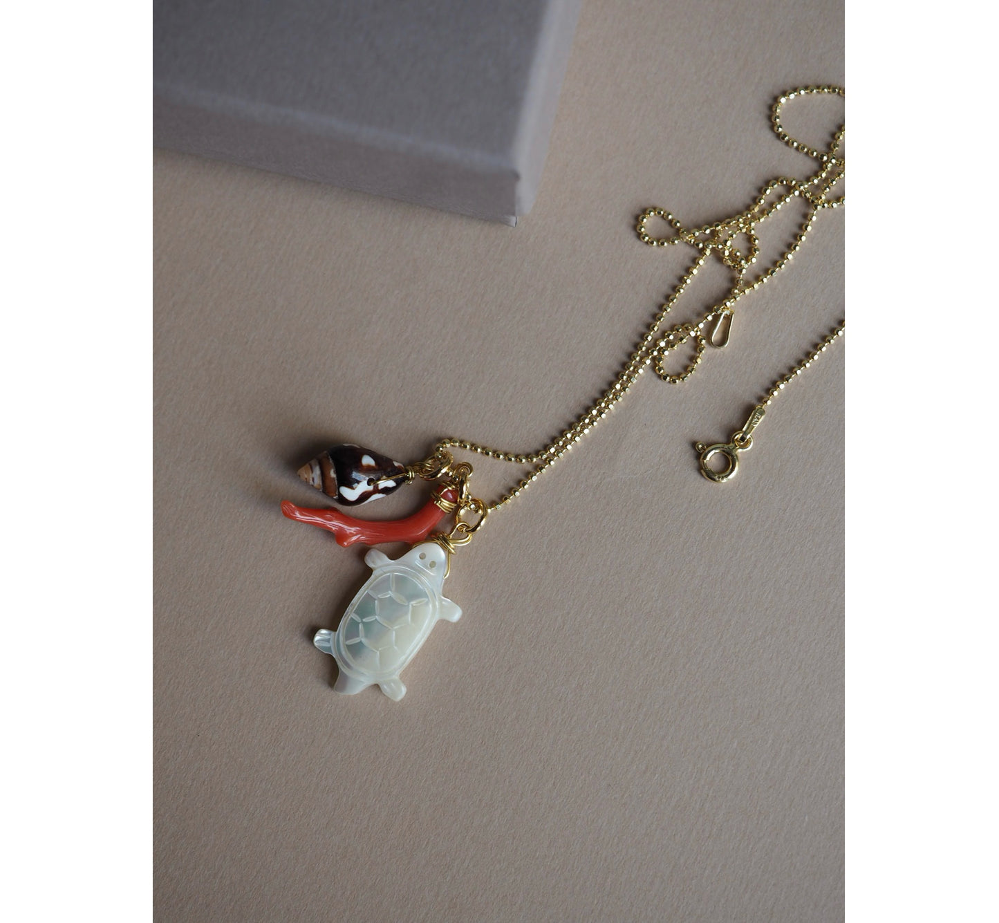 Charm Tartaruga madreperla