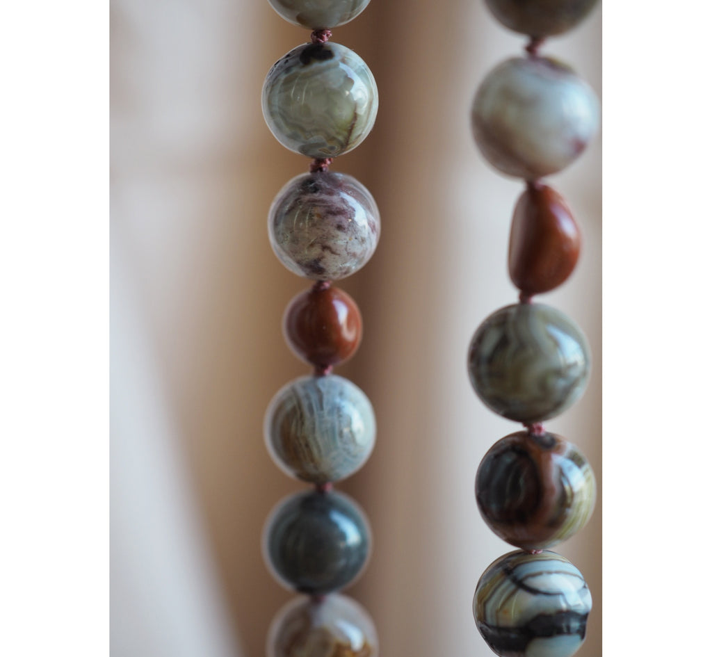 Collana Nodini Deserto rosso