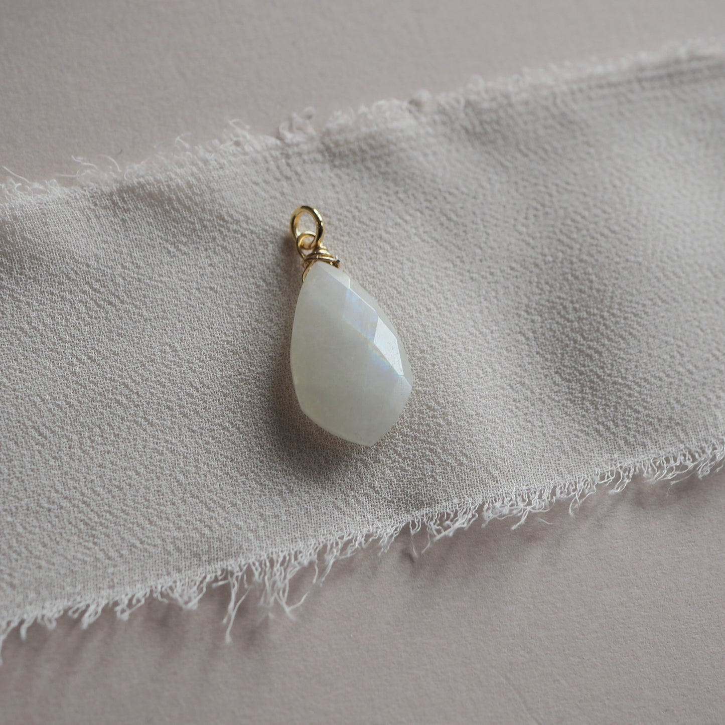 Charm Pendente pietra di luna