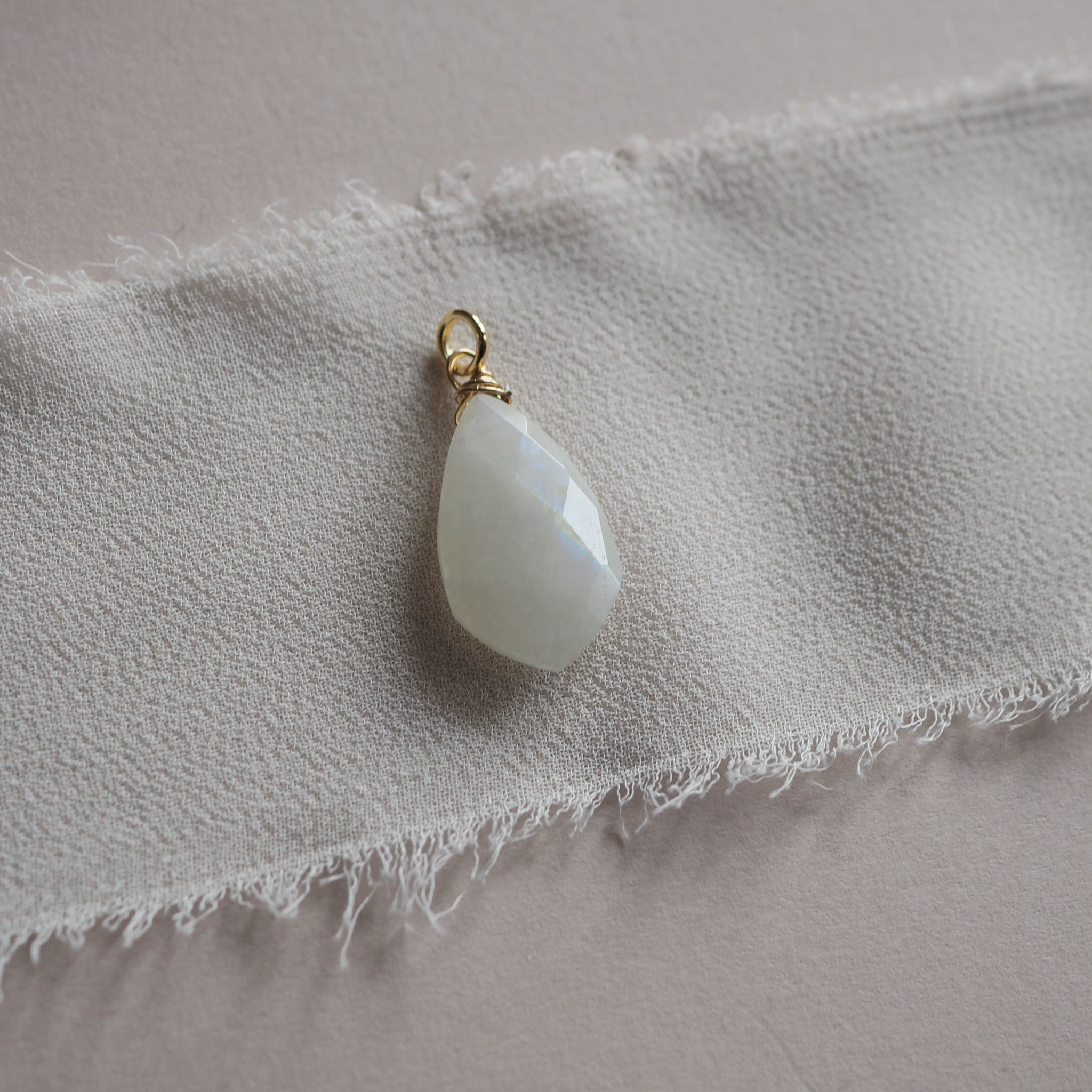 Charm Pendente pietra di luna