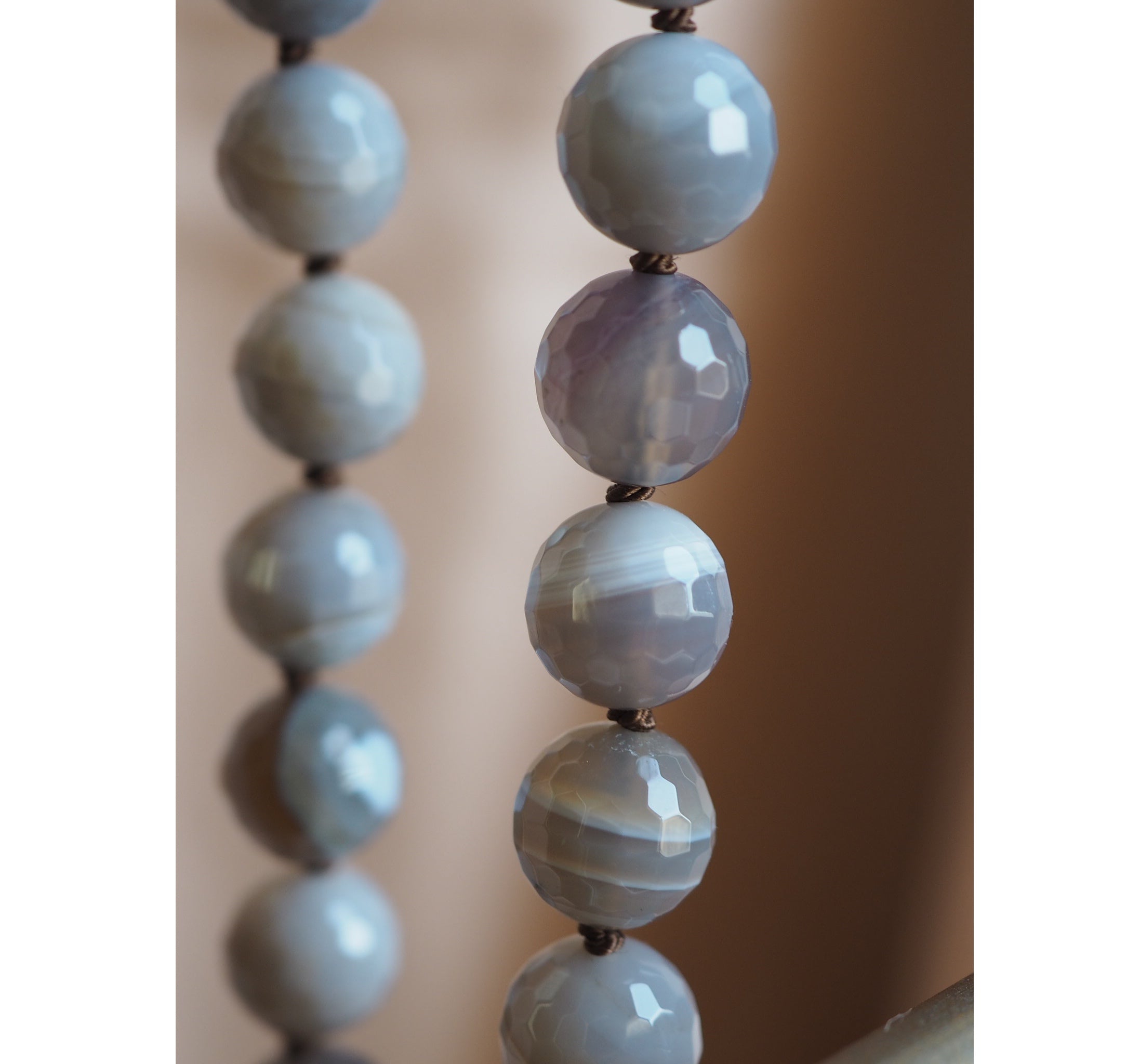 Collana Nodini Botswana grigia