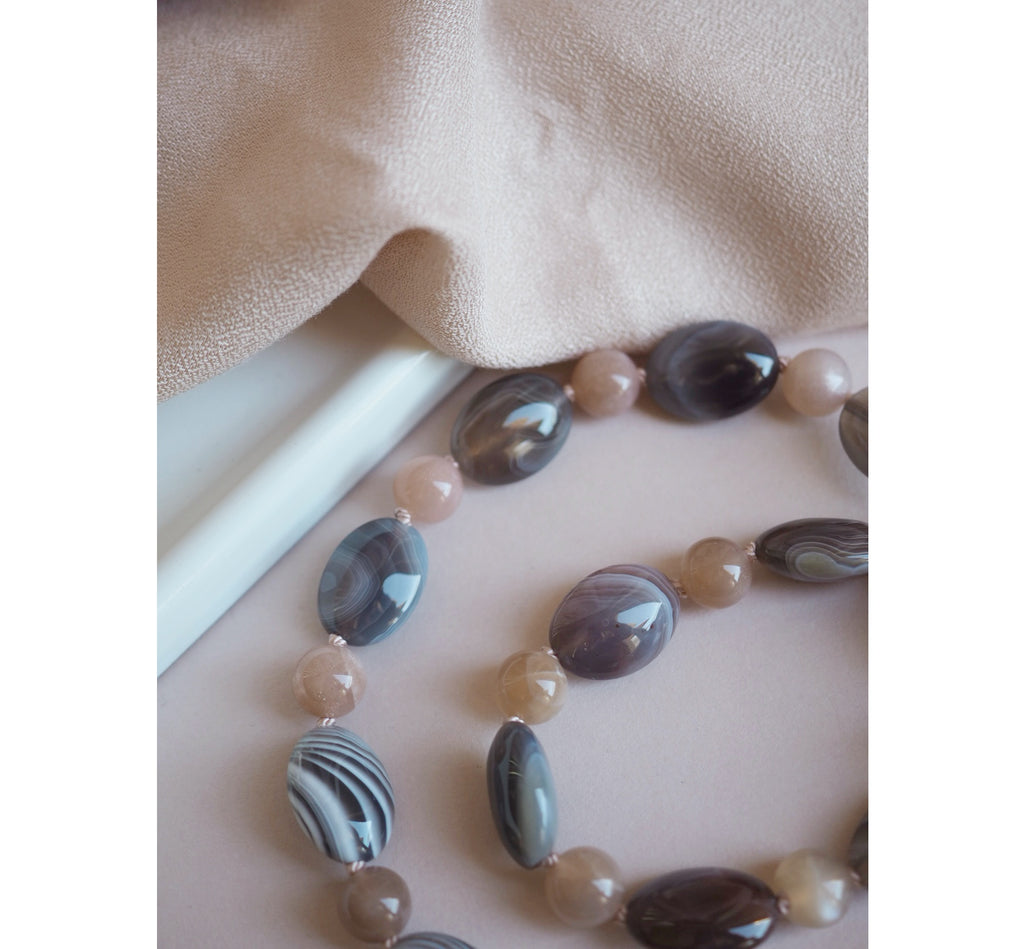 Collana Nodini ovali botswana