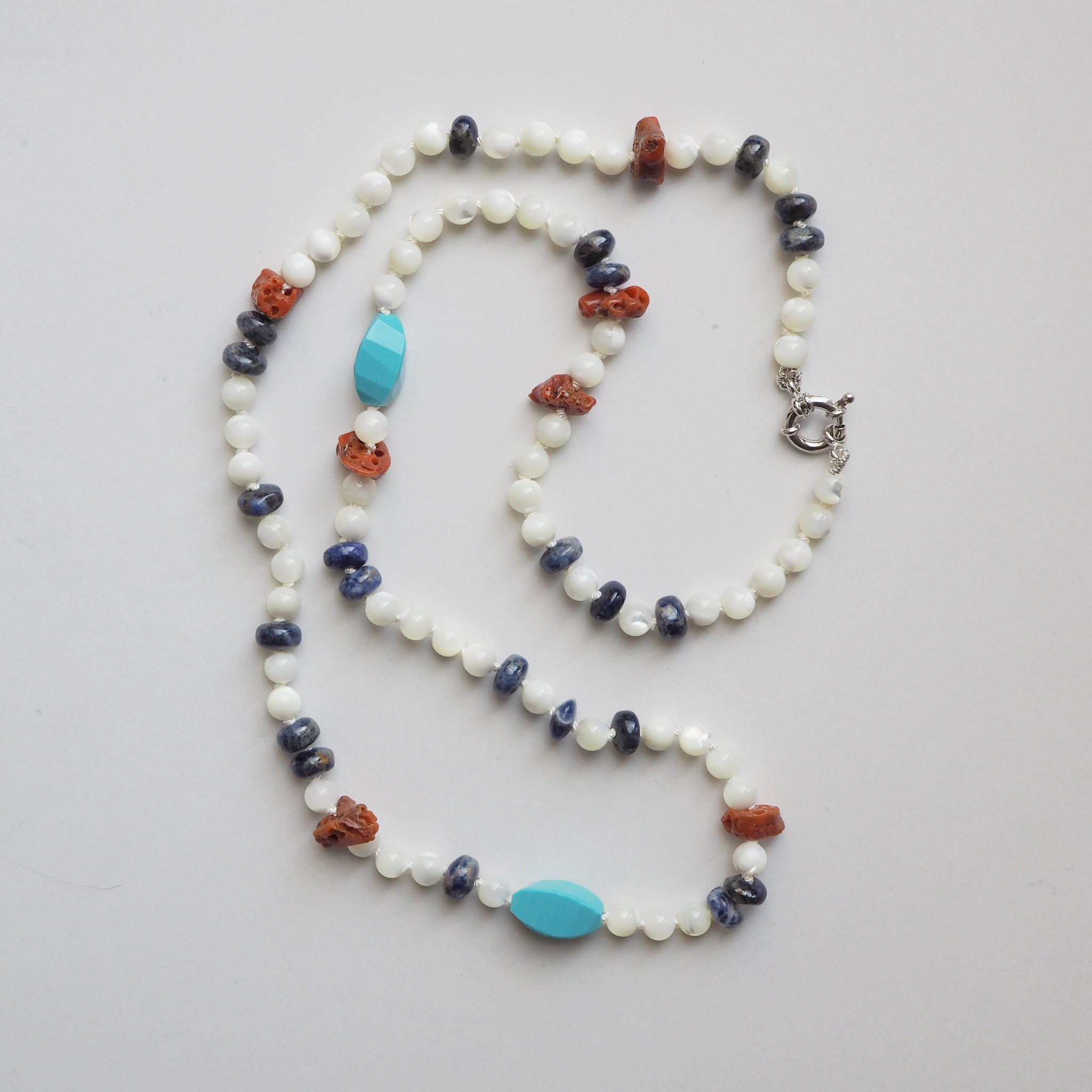 Collana Nodini Madreperla