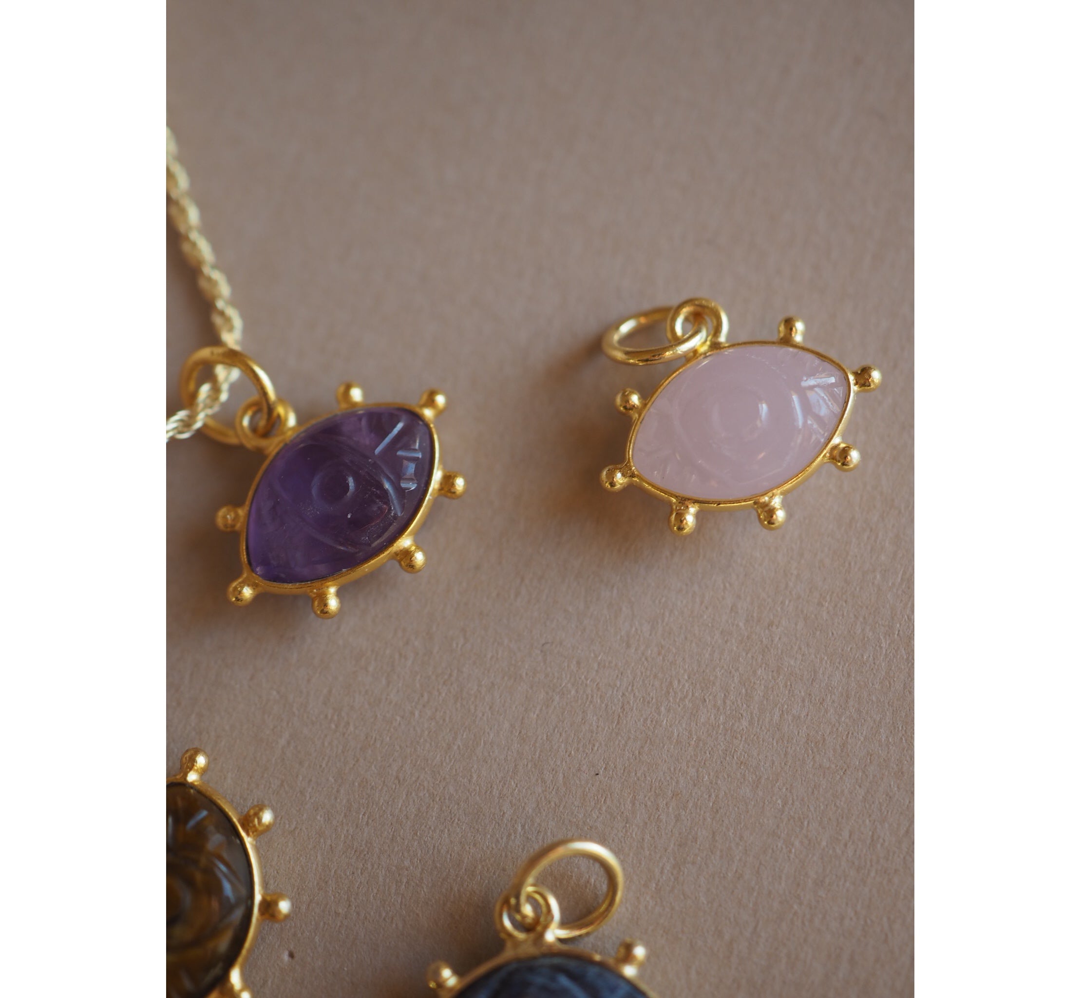 Charm Occhietto