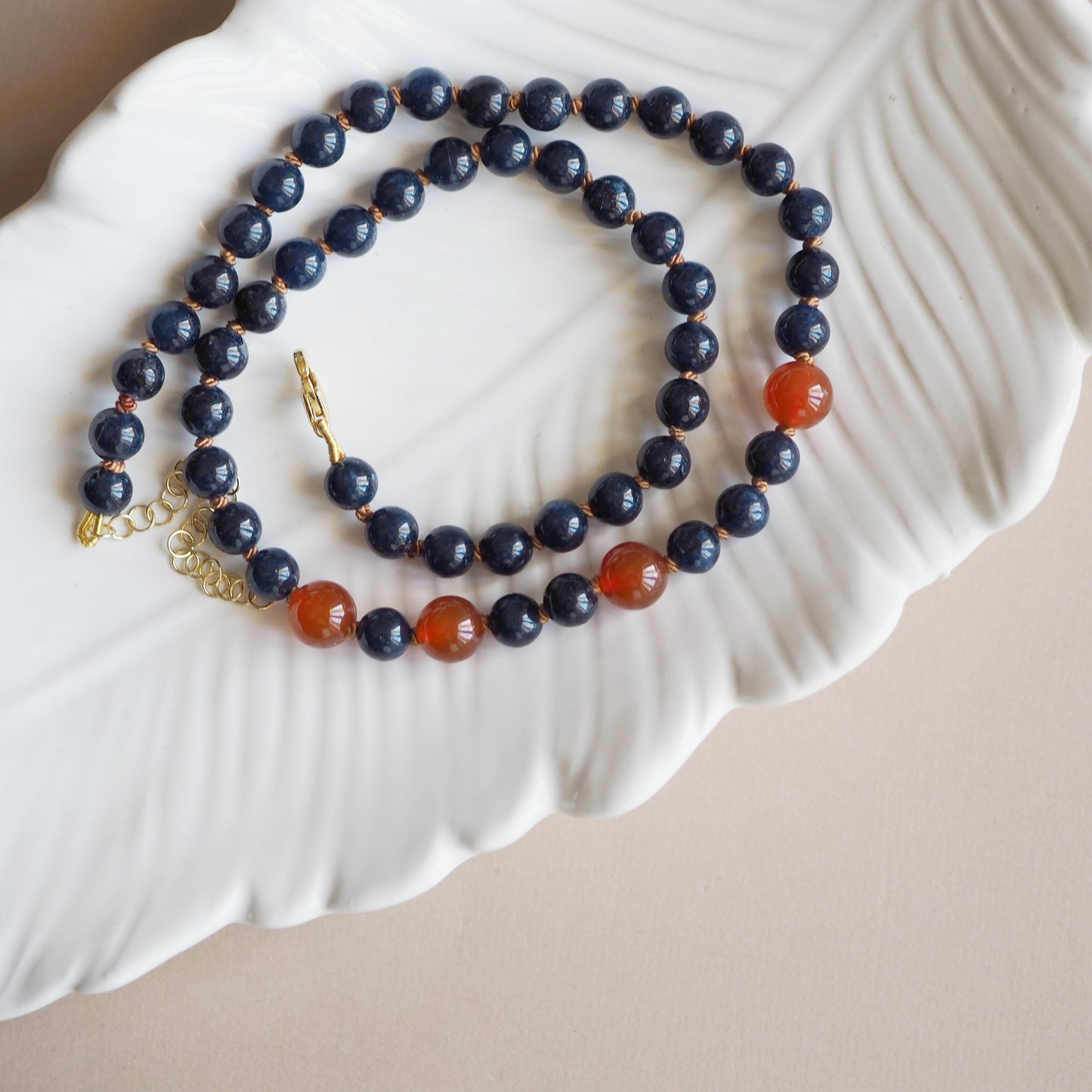 Collana Nodini Giada blu