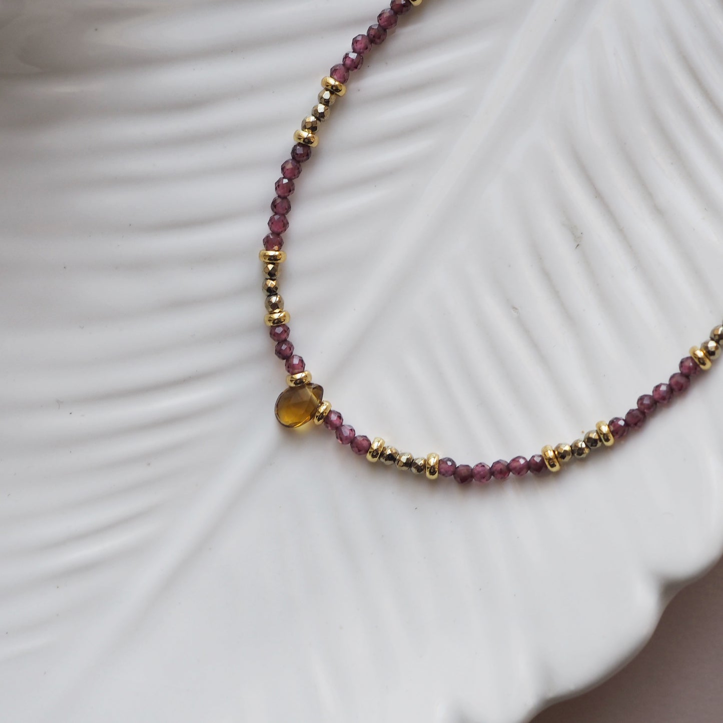Collana Monogocciolina Granato