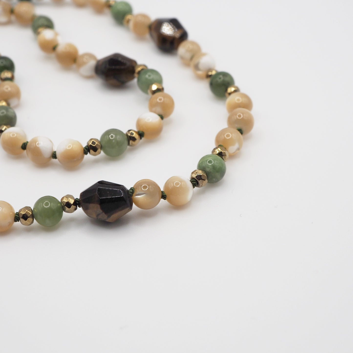 Collana Nodini madreperla birmana
