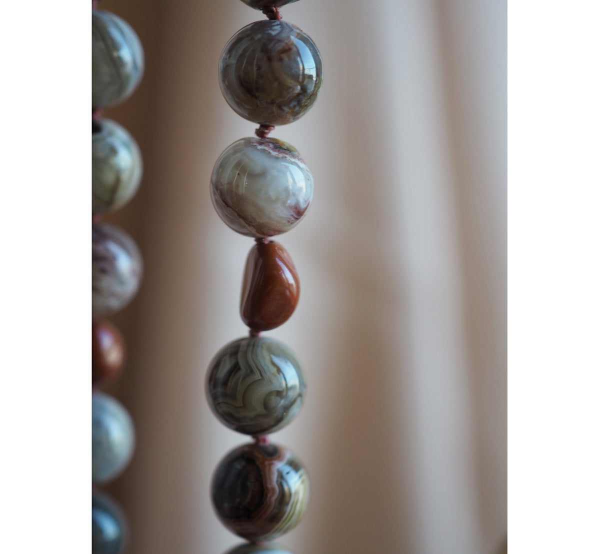 Collana Nodini Deserto rosso