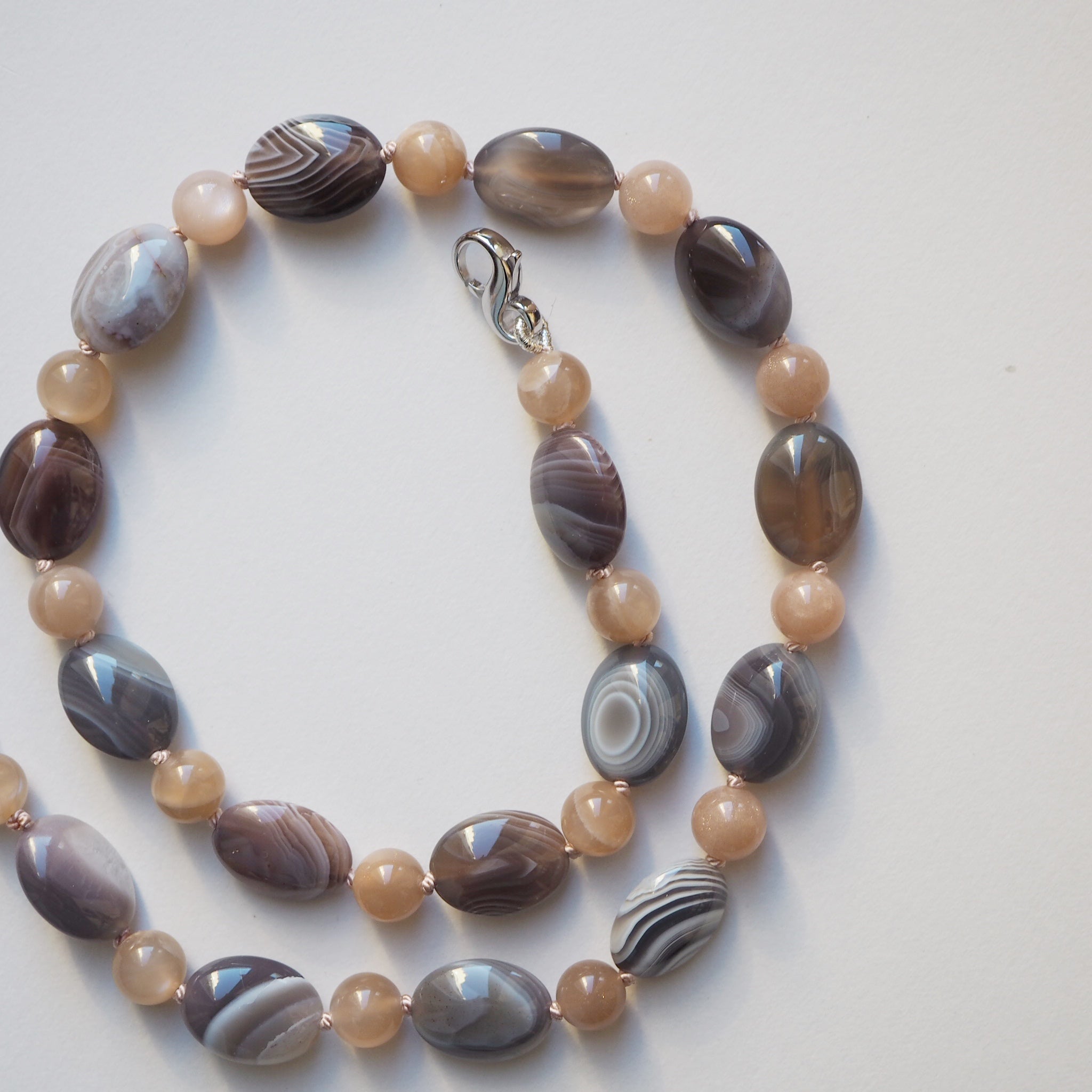 Collana Nodini ovali botswana