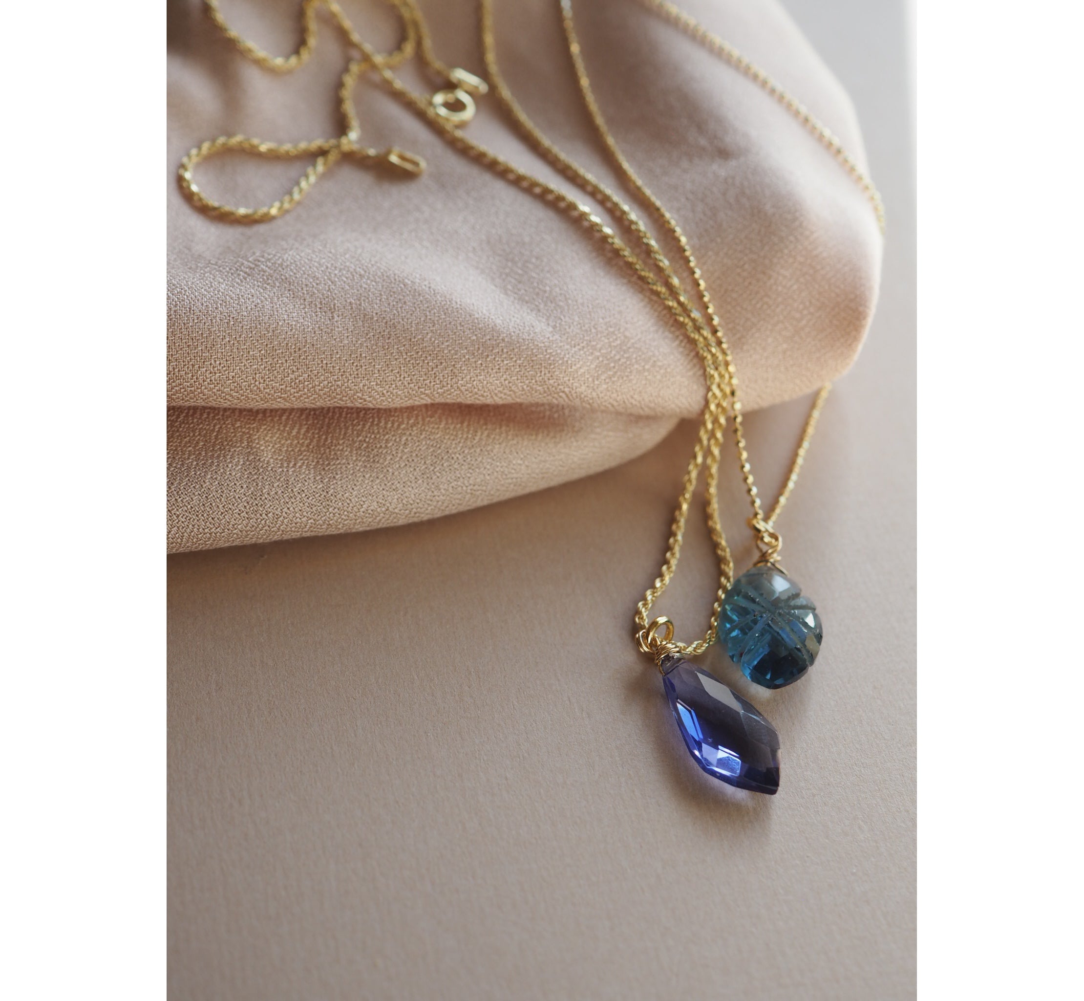 Charm Pendente intagliato