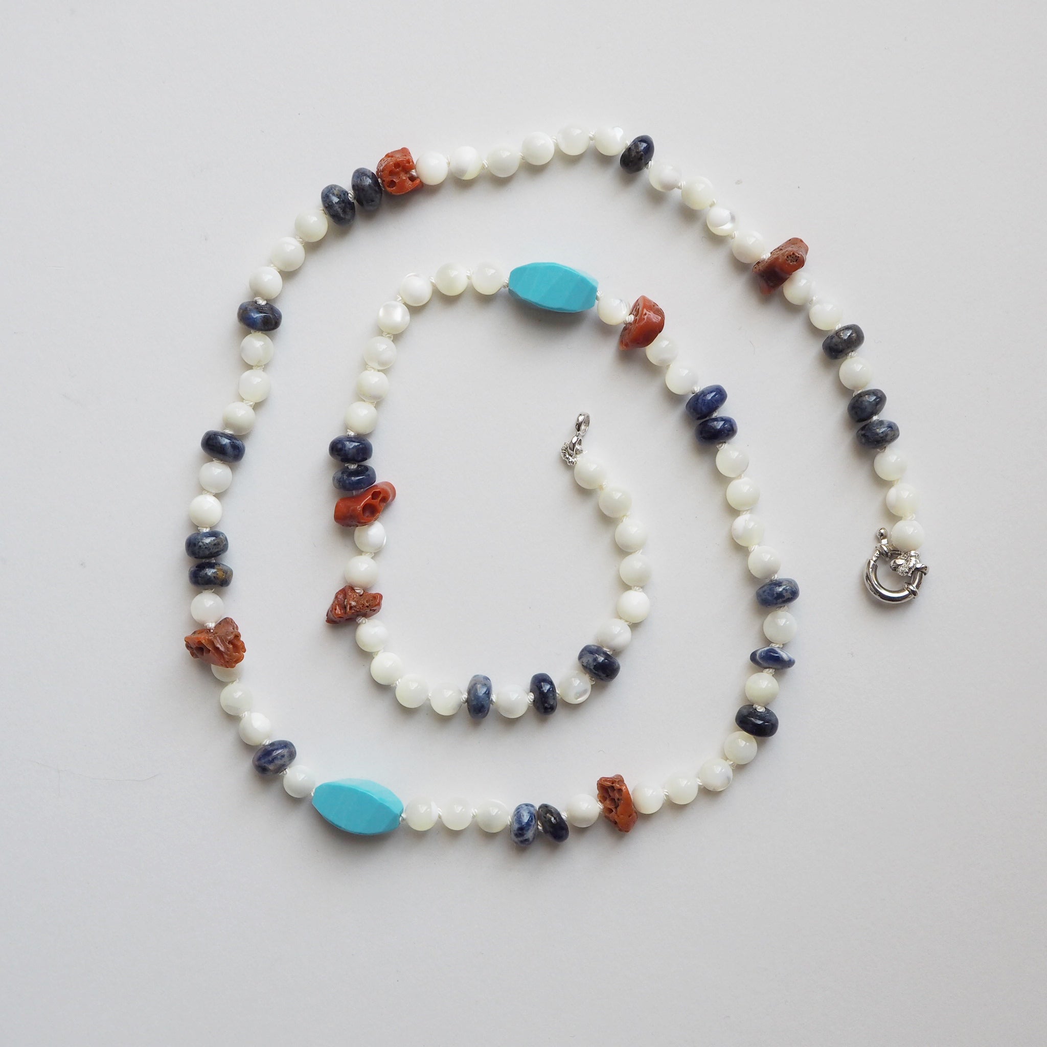 Collana Nodini Madreperla