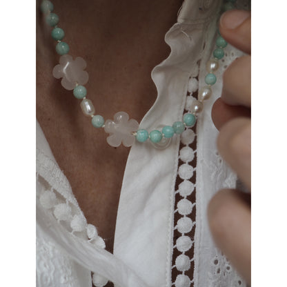 Collana Nodini Fiori bianchi