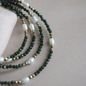 Bracciale multifilo Perle granato verde