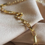 Carica l&#39;immagine nel visualizzatore di Gallery, Collana Margot gold
